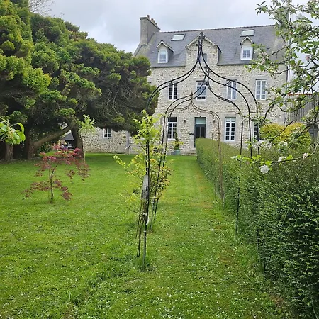 L'haussmannien Presbytere St Herve Lanhouarneau