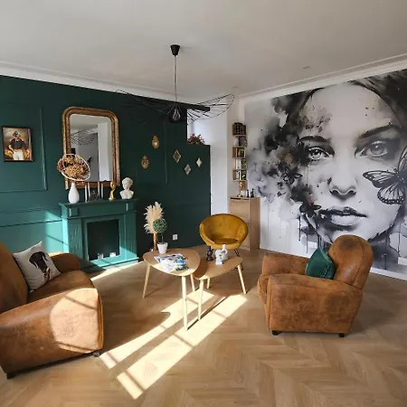 L'haussmannien Presbytere St Herve 아파트 Lanhouarneau