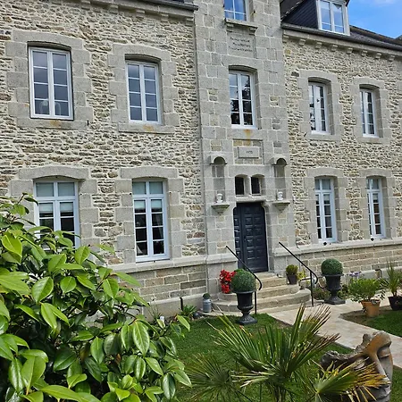 L'haussmannien Presbytere St Herve *